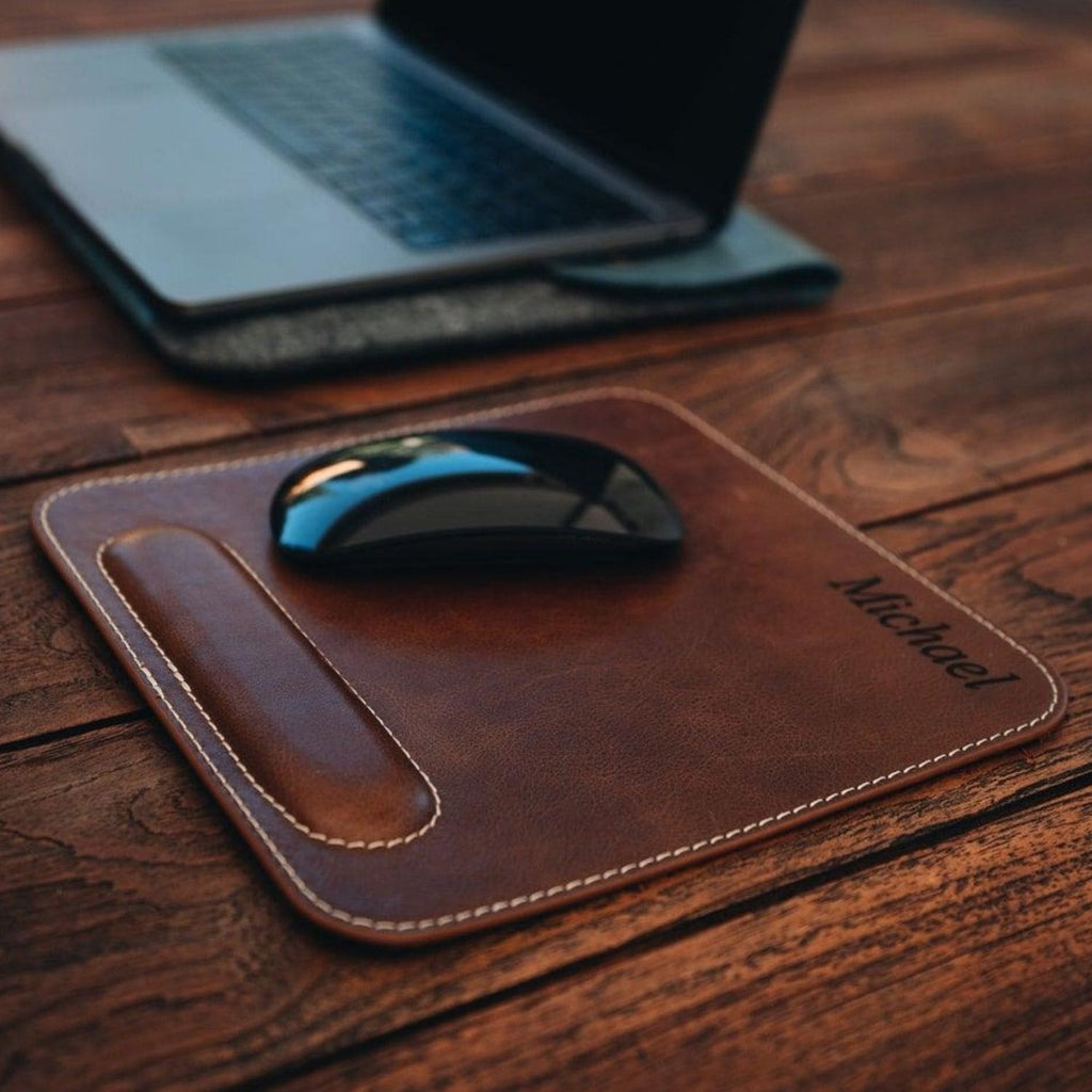 Londo Leather Oval Mouse Pad with Wrist Rest – MegaGear Store