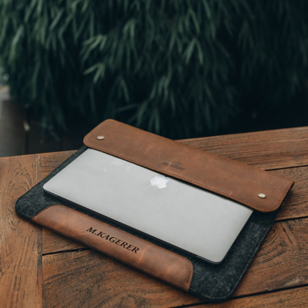 leather laptop sleeve