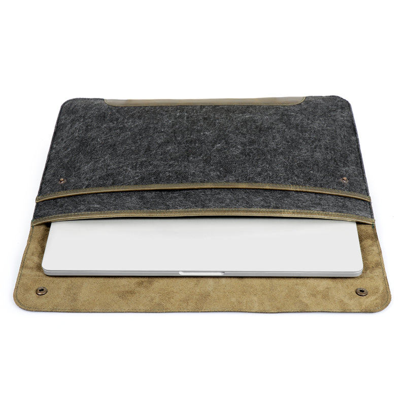 MegaGear Fine Leather and Fleece Sleeve Bag for MacBook Pro, MacBook Air and iPad Case