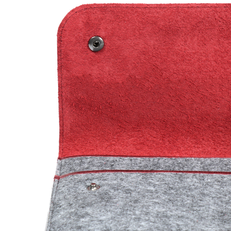 MegaGear Fine Leather and Fleece Sleeve Bag for MacBook Pro, MacBook Air and iPad Case