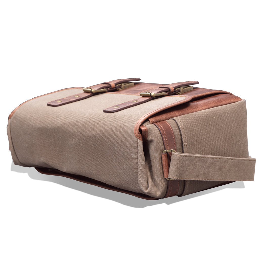 MegaGear Torres Pro Canvas Leather Vintage 16” Laptop Computer Bag