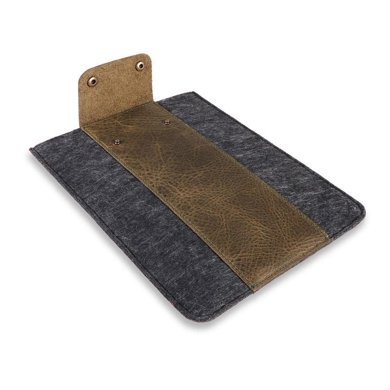 MegaGear Genuine Leather Tablet Sleeve Case for iPad Pro
