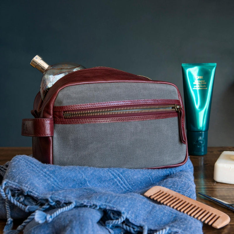 best travel toiletry bag high end Londo Top Grain Leather Travel Toiletry Dopp Kits Makeup Shaving Maroon
