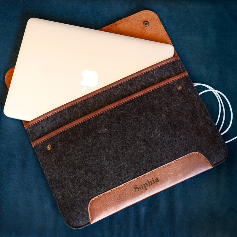 MegaGear Fine Leather and Fleece Sleeve Bag for MacBook Pro