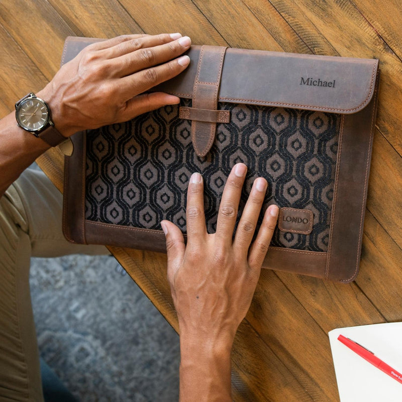 MegaGear Fine Leather and Fleece Sleeve Bag for MacBook Pro