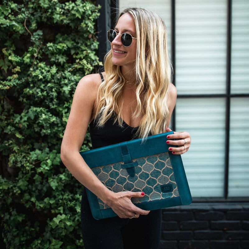 Louis vuitton macbook pro 16 case deals